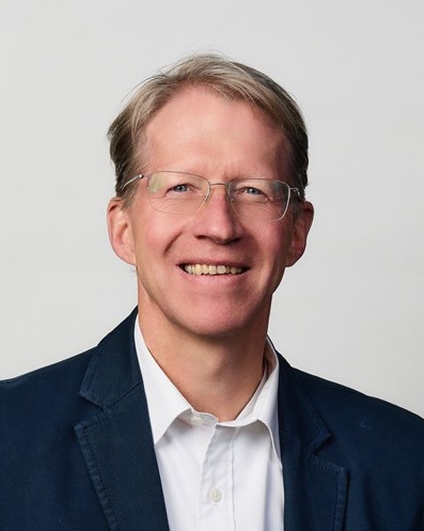 Porträt Dr. Olaf Burkhardt